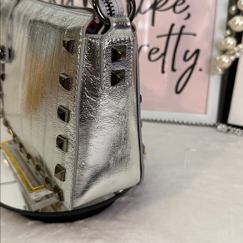 Sharif 1827 Metallic Silver Studded Leather Shoulder Bag - Picture 5 of 15